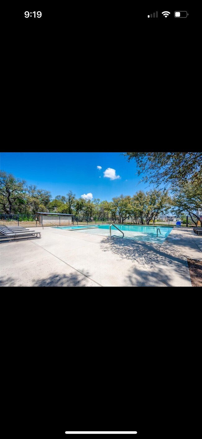 Building Photo - 142 Volterra Ln