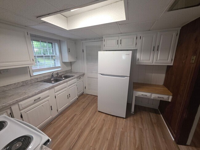 Building Photo - 3317 Emory Dr