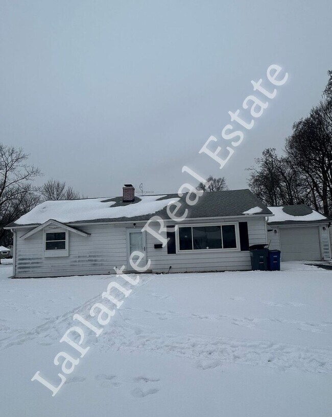 Building Photo - Freshly Updated 3-Bedroom Home Near UT