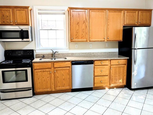 Building Photo - 111 E Leigh St