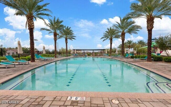 Building Photo - 10029 E Tahoe Ave