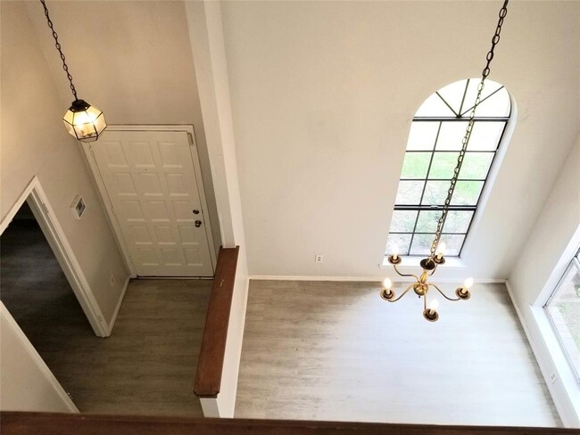 Building Photo - 9315 Bristlebrook Dr