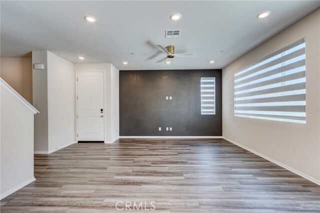 Building Photo - 36469 Shine Dr
