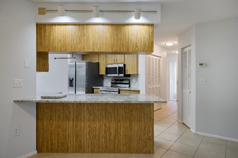 Building Photo - 1008 Pine Forest Ct