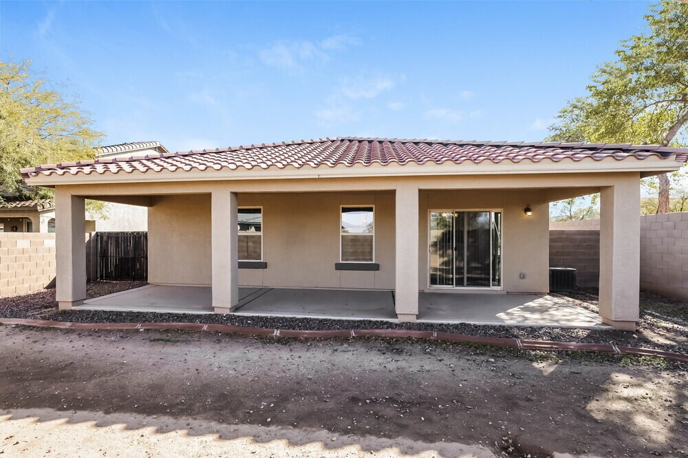 Building Photo - 17746 W Red Bird Rd