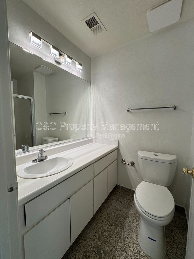 Building Photo - 192 Agua Caliente Rd W