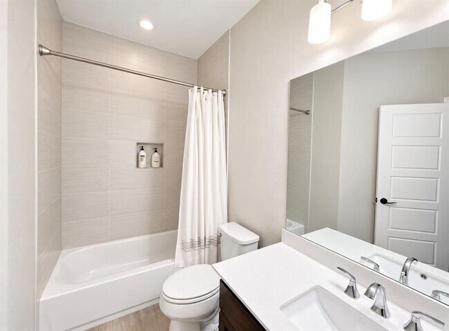 Building Photo - 6504 Trissino Dr