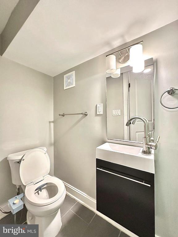 Building Photo - 2514 W Seybert St