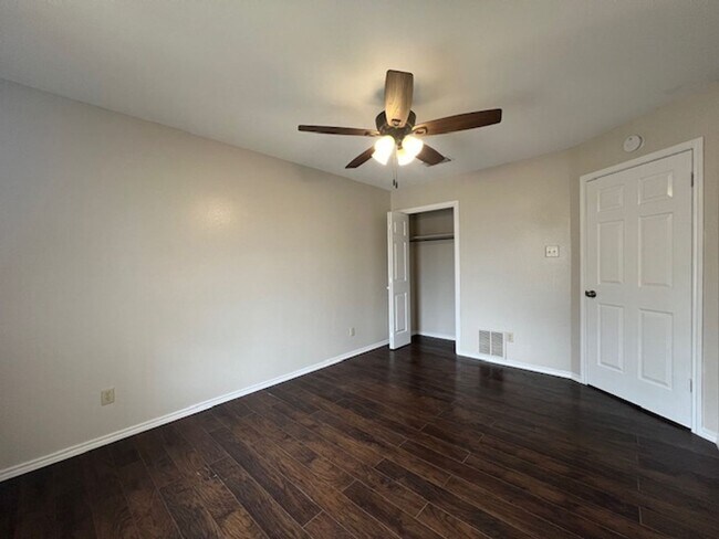 Building Photo - Shiloh Heights Condos