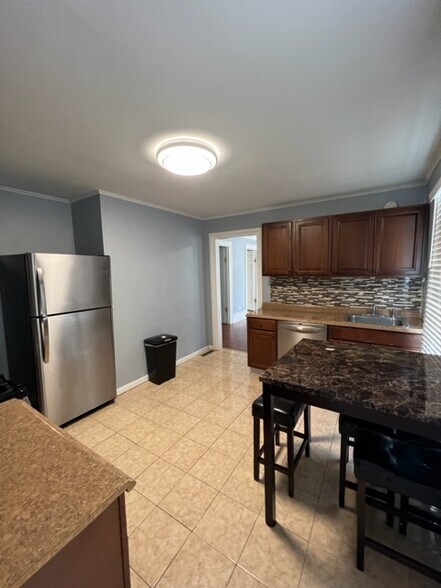 Building Photo - 309 Columbus Ave