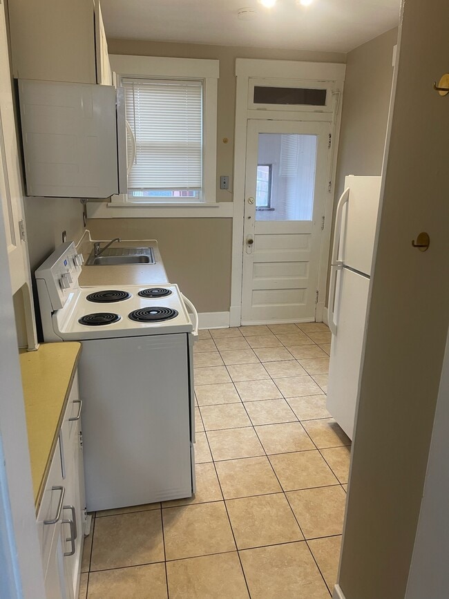 Building Photo - 1451 Tolma Ave