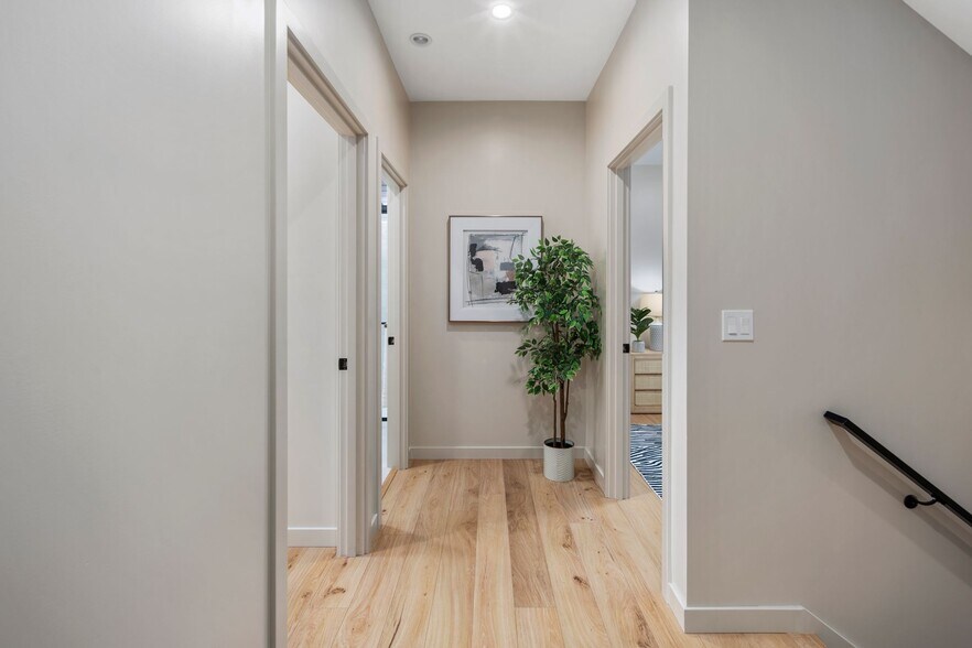 Second floor hall - 10120 NE 185th St