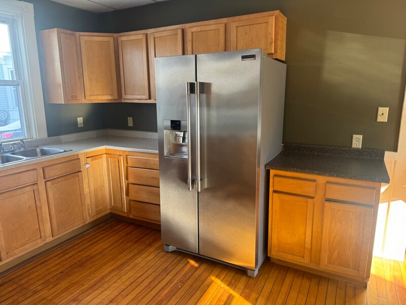 Building Photo - 198 Summer St