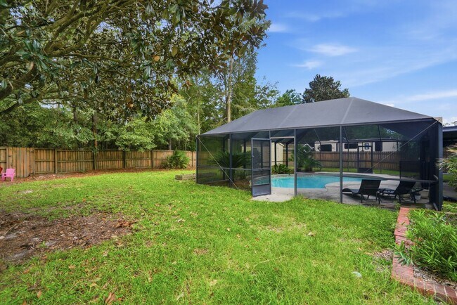 Building Photo - 121 Mill Ct