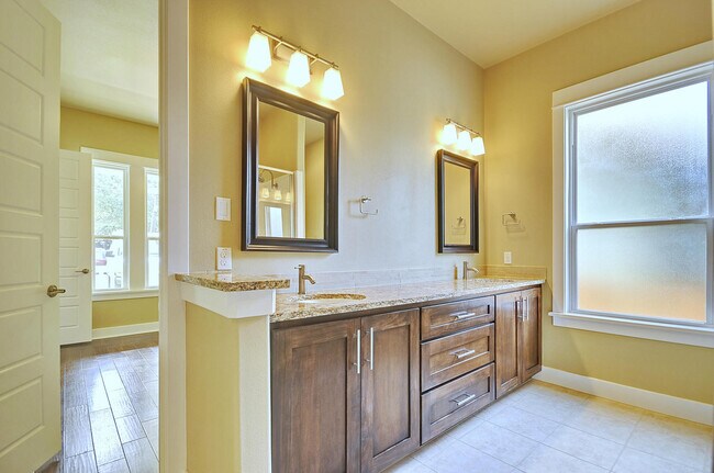 Building Photo - UT PRE-LEASE: 2011 Constructed Custom West...