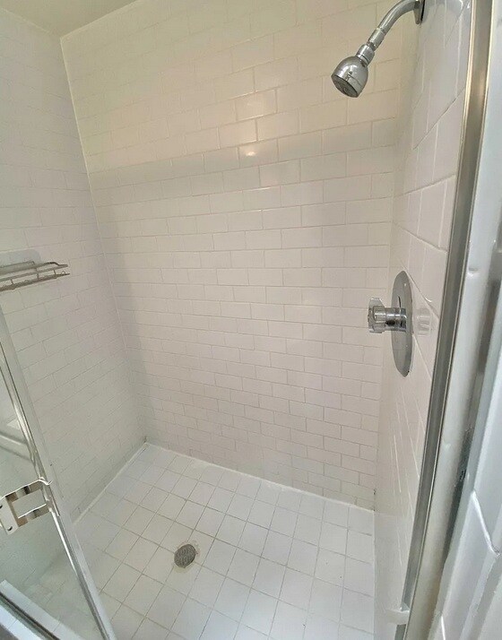 Building Photo - 5302 Comercio Ln