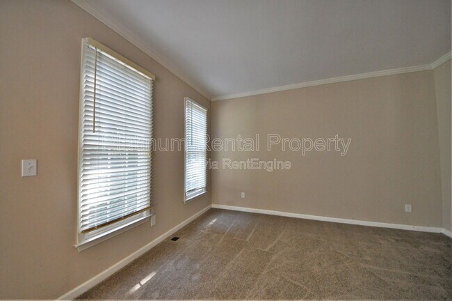 Building Photo - 7115 Red Fox Ln