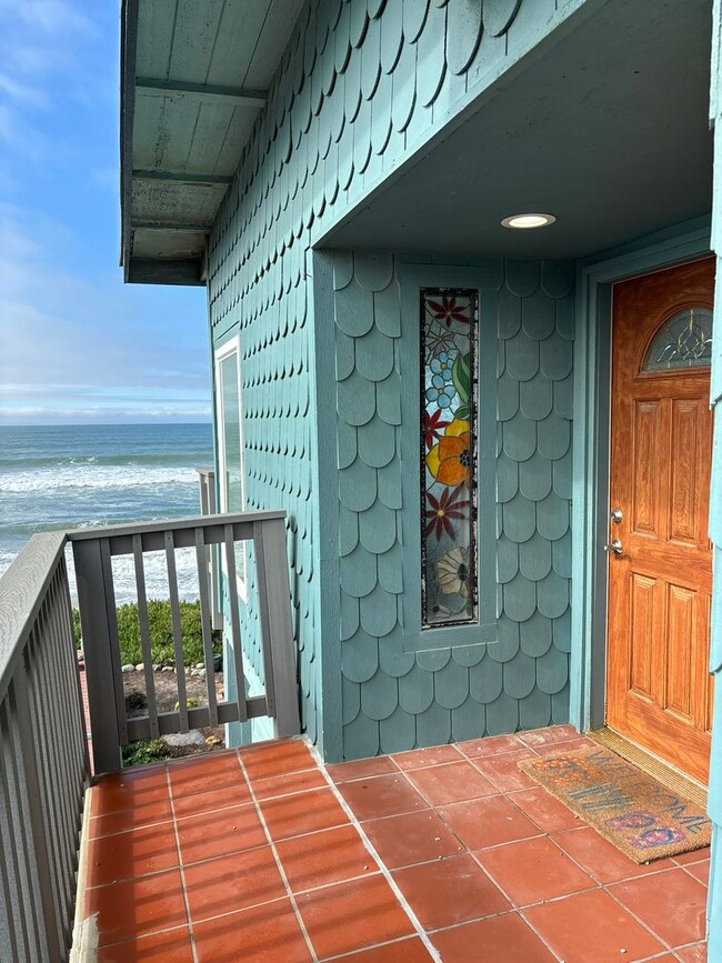 Building Photo - Oceanfront | 2nd Floor Condo