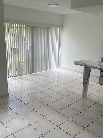 View to garden, 2nd floor, new blinds - 9321 SW 4th St