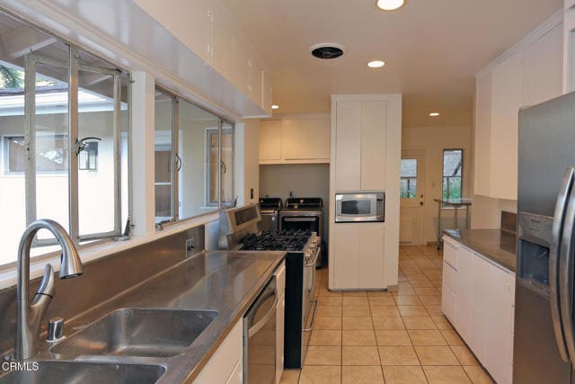 Building Photo - 5316 Palm Dr