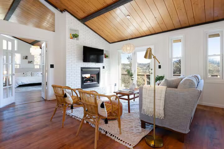 Building Photo - 280 Highland Meadows Dr