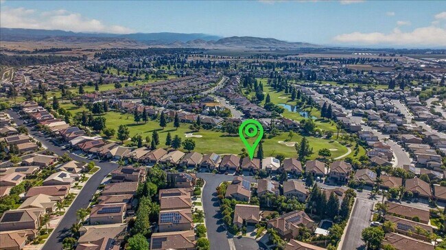 Building Photo - Tuscan Bluffs at Copper River - Granville Home, 4BR/3BA, On Golf Course - Lots of Amenities