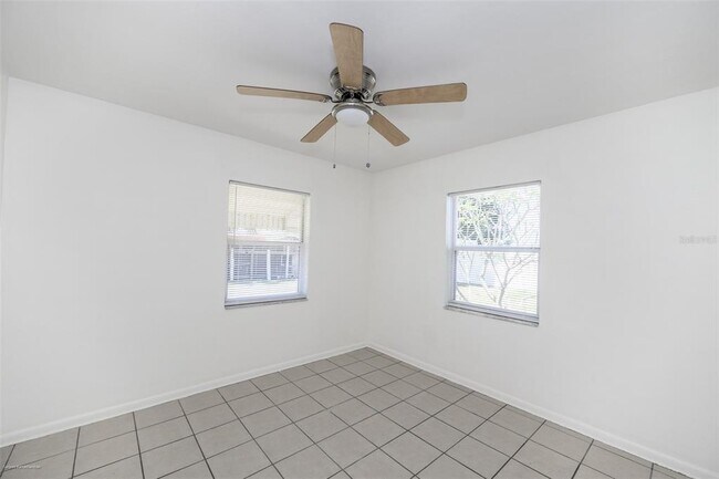 Building Photo - 510 Sharon Cir