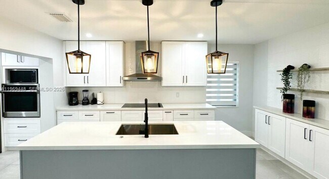 Building Photo - 13513 SW 5th St