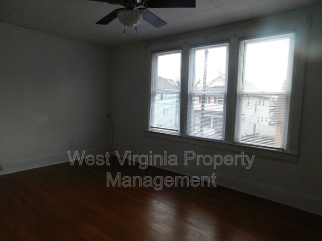 Building Photo - 54 Hunt Ave