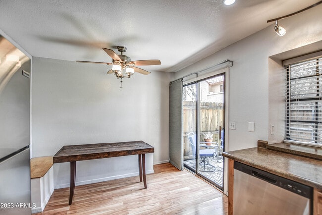 Building Photo - 4901 E Kelton Ln