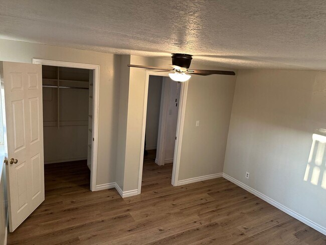 Building Photo - 3 Bedroom Home In St. George With Spacious Backyard