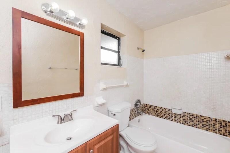 Building Photo - 3291 SW 40th St