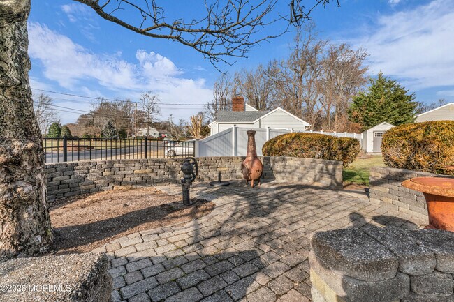 Building Photo - 18 Maiden Ln