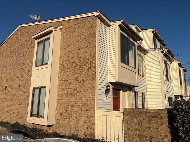 Building Photo - 9709 Docena Dr