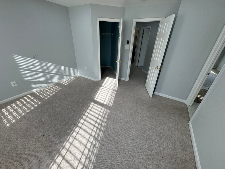 Building Photo - 13909 Clarkwood Ln