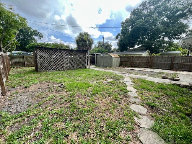 Building Photo - Cute home in Euclid Manor for rent