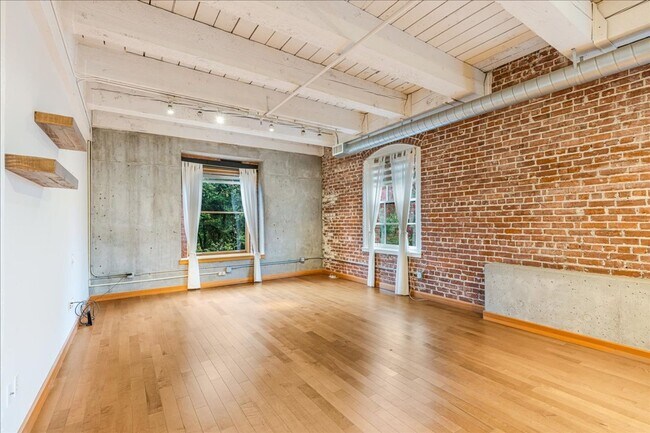 Building Photo - 416 NW 13th Ave