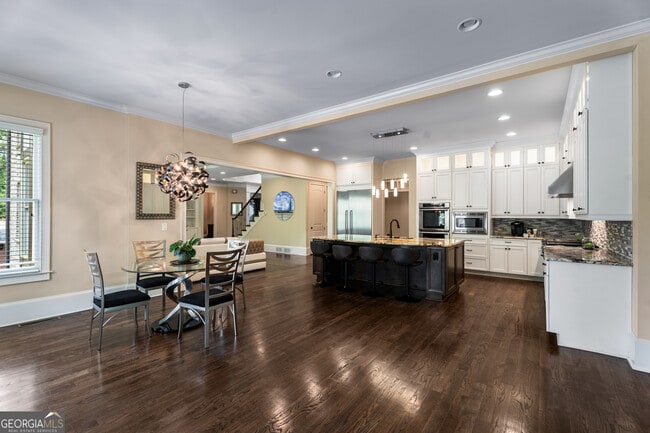 Building Photo - 6552 Long Acres Dr