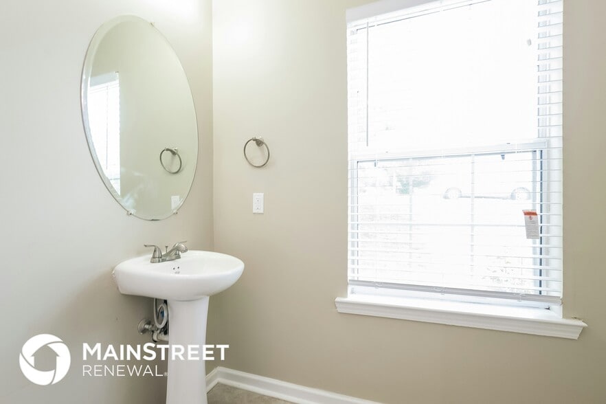 Building Photo - 4064 Robin Cir