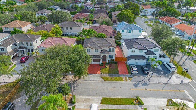 Building Photo - 13868 SW 38th Terrace