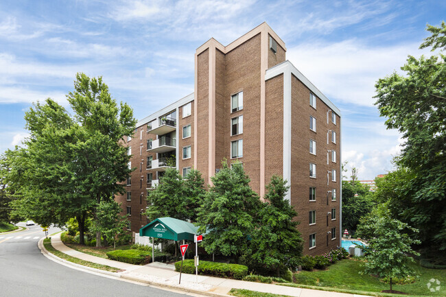 Primary Photo - Pentagon Ridge