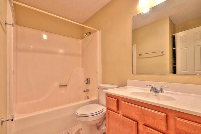 Building Photo - 1106 Devonshire Dr