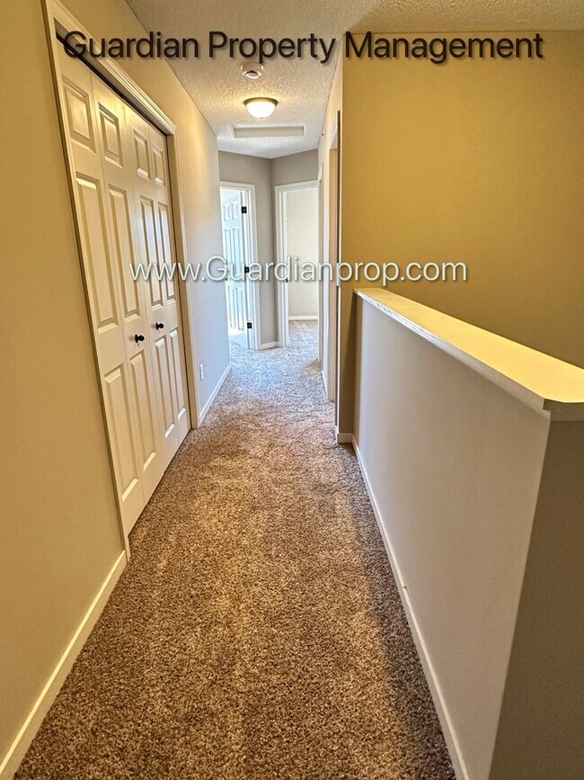 Building Photo - Champlin Corner Unit Town Home, 2 Car Garage, Dishwasher, Washer/Dryer, Balcony