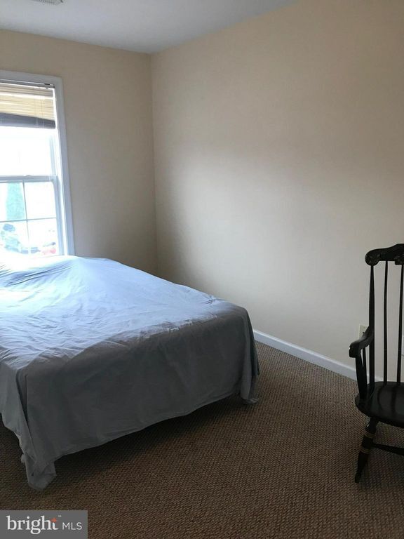 Building Photo - 32 Sanford Dr