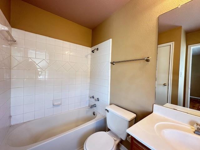 Building Photo - 2877 Southampton Way