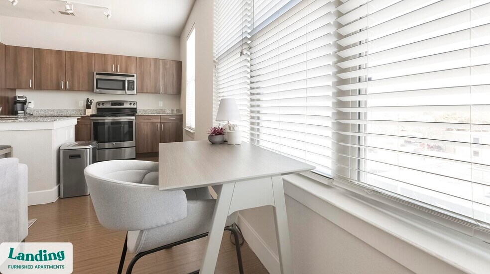 Building Photo - 1415 N Main Ave