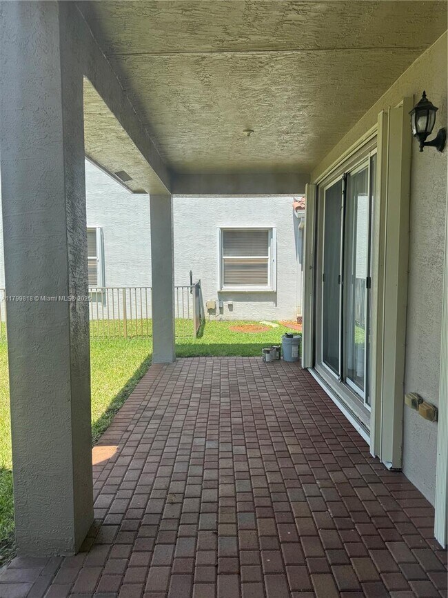 Building Photo - 17874 SW 47th St