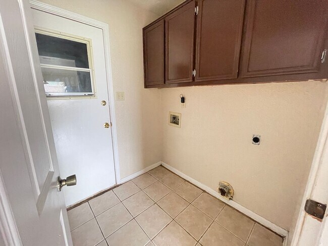 Building Photo - 4-Bedroom House for Rent in Killeen