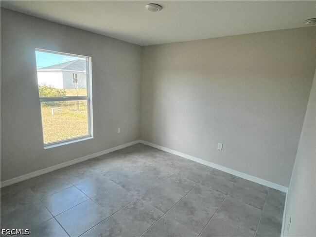Building Photo - 2538 NW 24th Pl