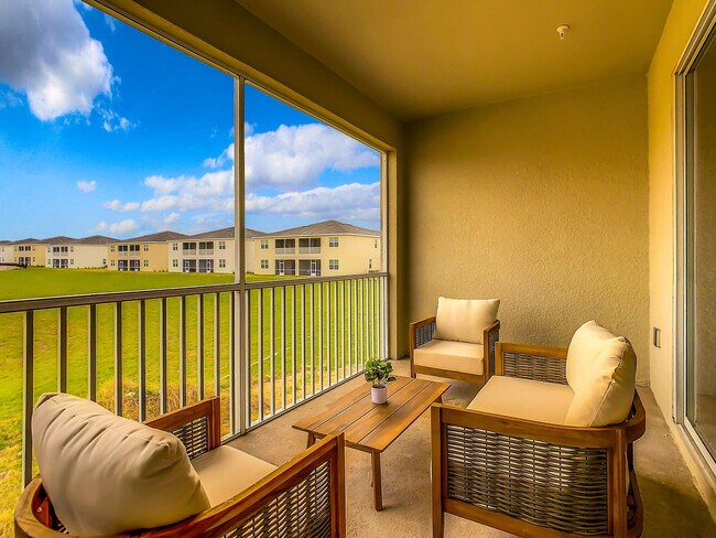 Building Photo - 9335 Sommerset Hills Dr